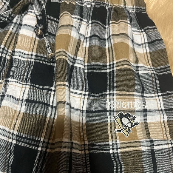 NHL Plaid Pittsburgh Penguins Pajama Pants - NWOTs - Picture 4 of 12
